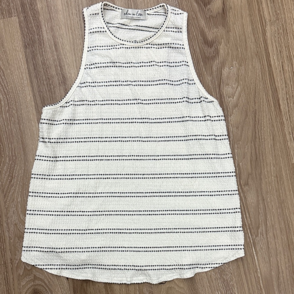 Chic White Striped Tank Top